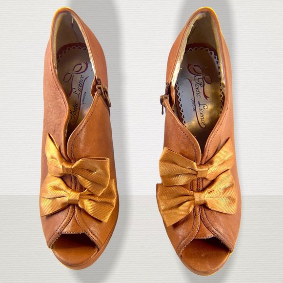 Poetic Licence London Heels size 6.5 US, 4.5" heel Brown/Tan with two bows - Picture 12 of 12